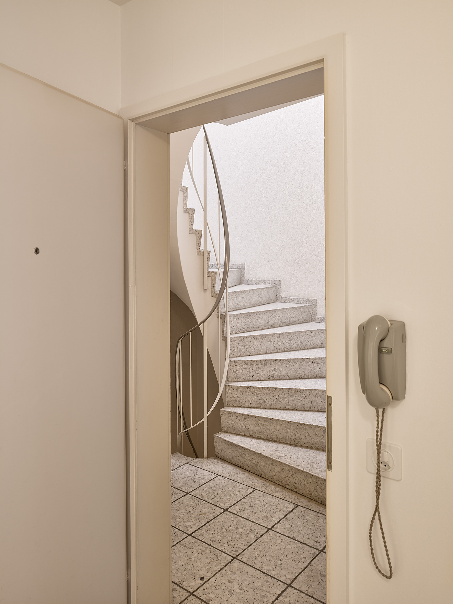 E18662 Alpa 071539 SCREEN